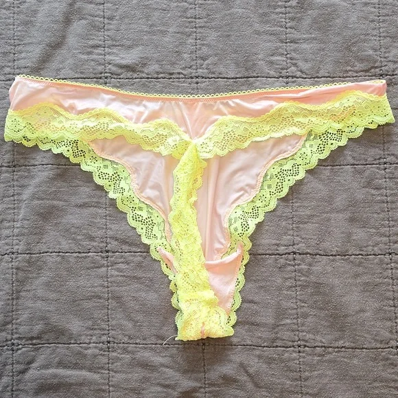 🍑Victorias Secret Tease Thong🍑 - Picture 4 of 5